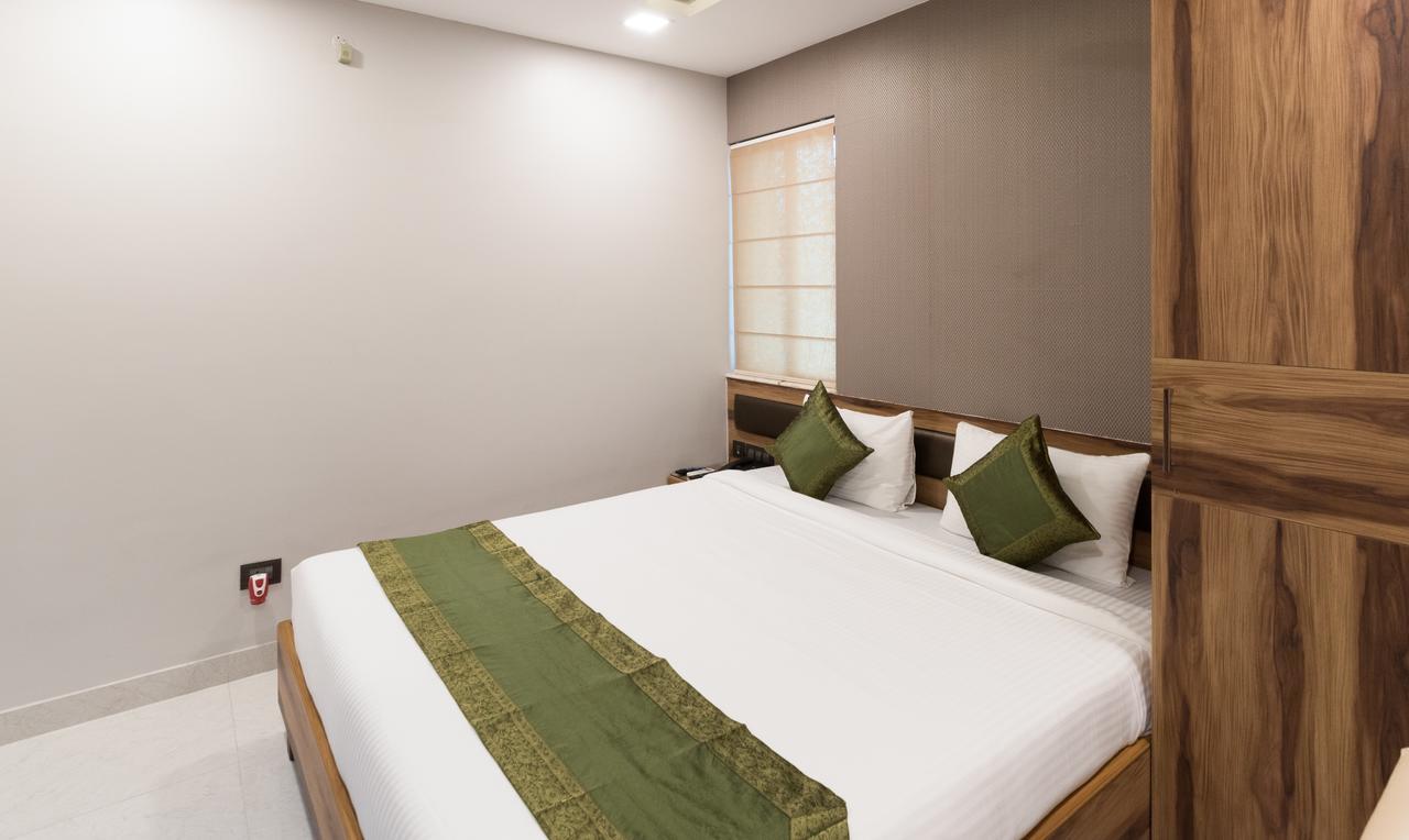 Treebo Trend Glorious Rim Rocks Palace Calcutta  Esterno foto